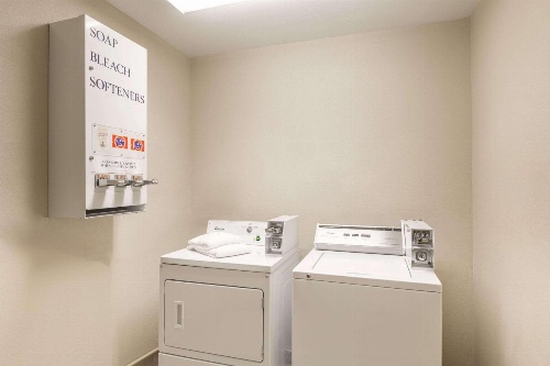 Baymont by Wyndham Galveston image 3